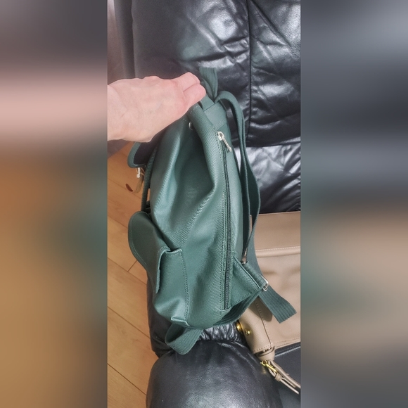 Lacoste Backpack - Picture 5 of 9